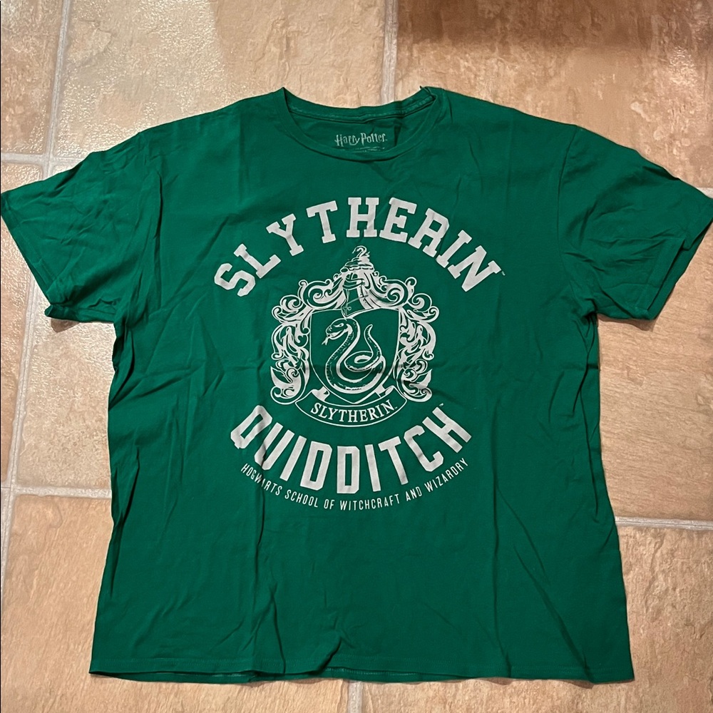 Harry Potter Slytherin Quidditch Team Tshirt size XL